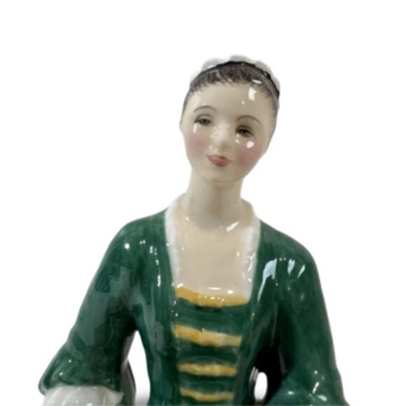 Royal Doulton "A Lady from Williamsburg" | HN 2228 | No box | Vintage - Picture 2 of 5